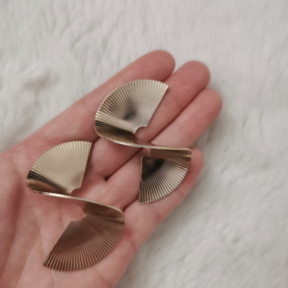 Designer earrings - Picture 2 of 2